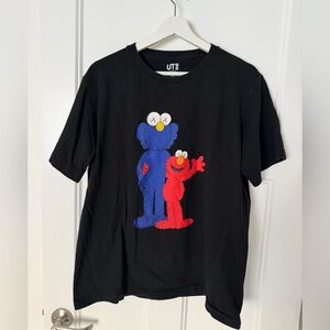 UNIQLO | Kaws Sesame Street T-shirt